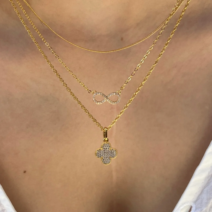 Power of Necklaces in Fashion and Self-Expression